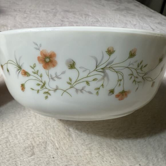 Vintage Pyrex England Spring Garden Emily Casserole Dish 1970s 8” Cottagecore - Picture 3 of 5